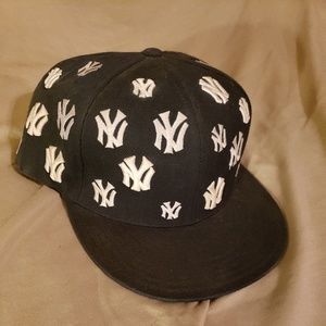 NY Yankees hat